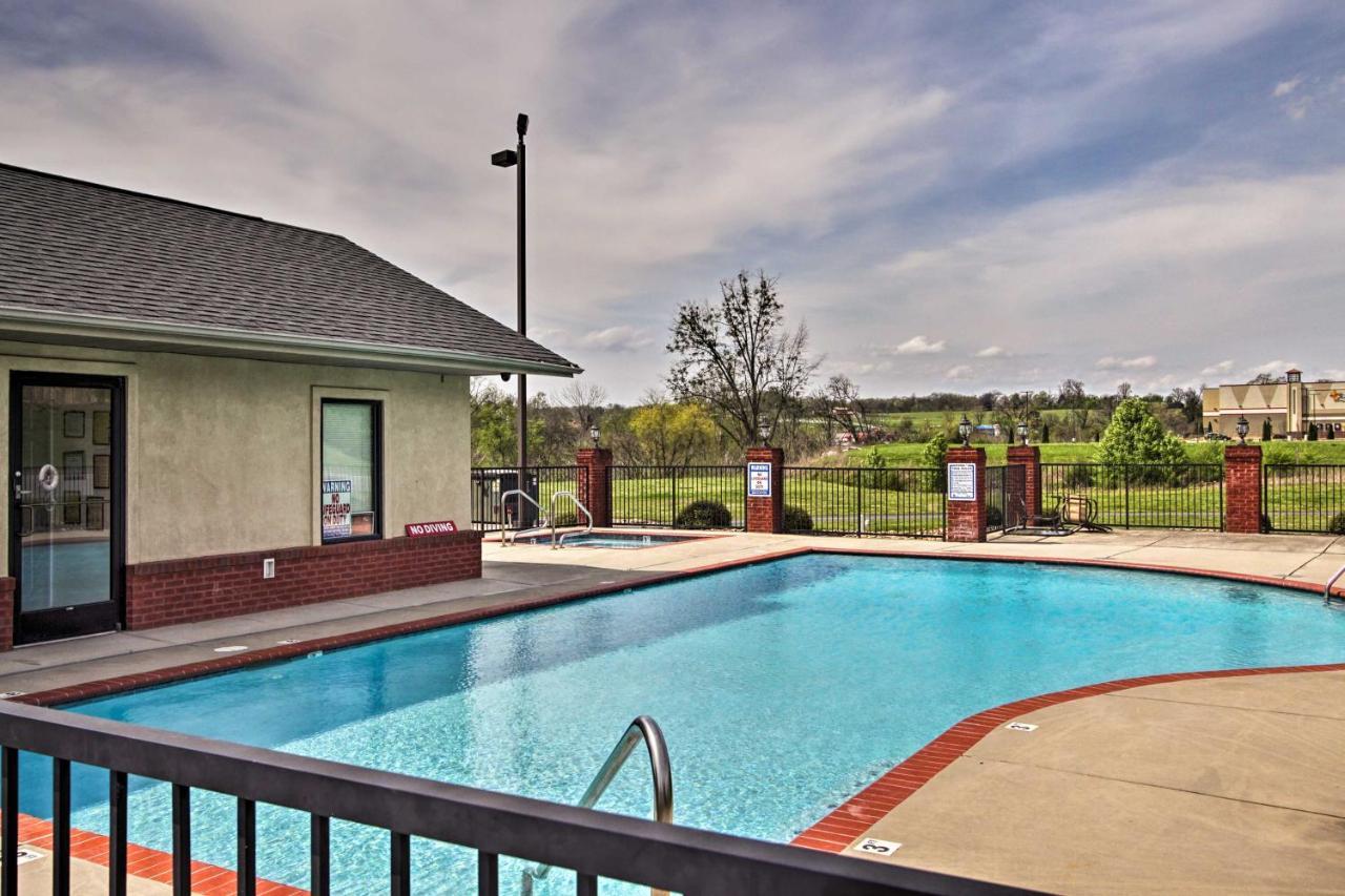 Sevierville Resort Retreat About 2 Mi To Pigeon Forge! 외부 사진